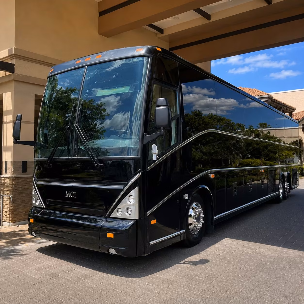 airport transfer shuttles to john wayne airport and lax for corporate groups
