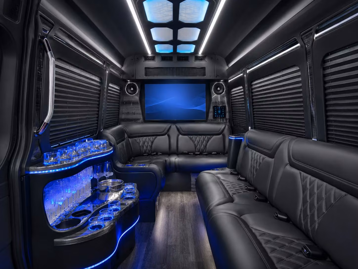 catch the pacific amphitheatre summer concert series in style