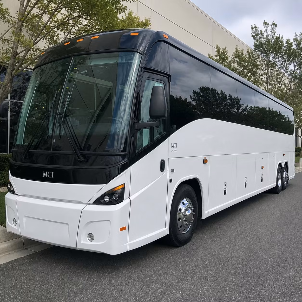 with charterbusrentalnewportbeachca com you ll never be stuck with one fleet when your newport beach workforce needs flexibility